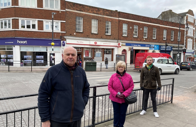 IDS & Cllr South Woodford Post Office